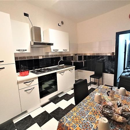 Casa Vacanza Laura Генуя Экстерьер фото