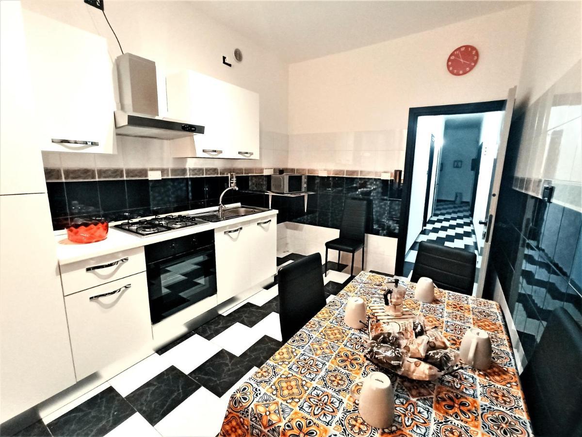 Casa Vacanza Laura Генуя Экстерьер фото